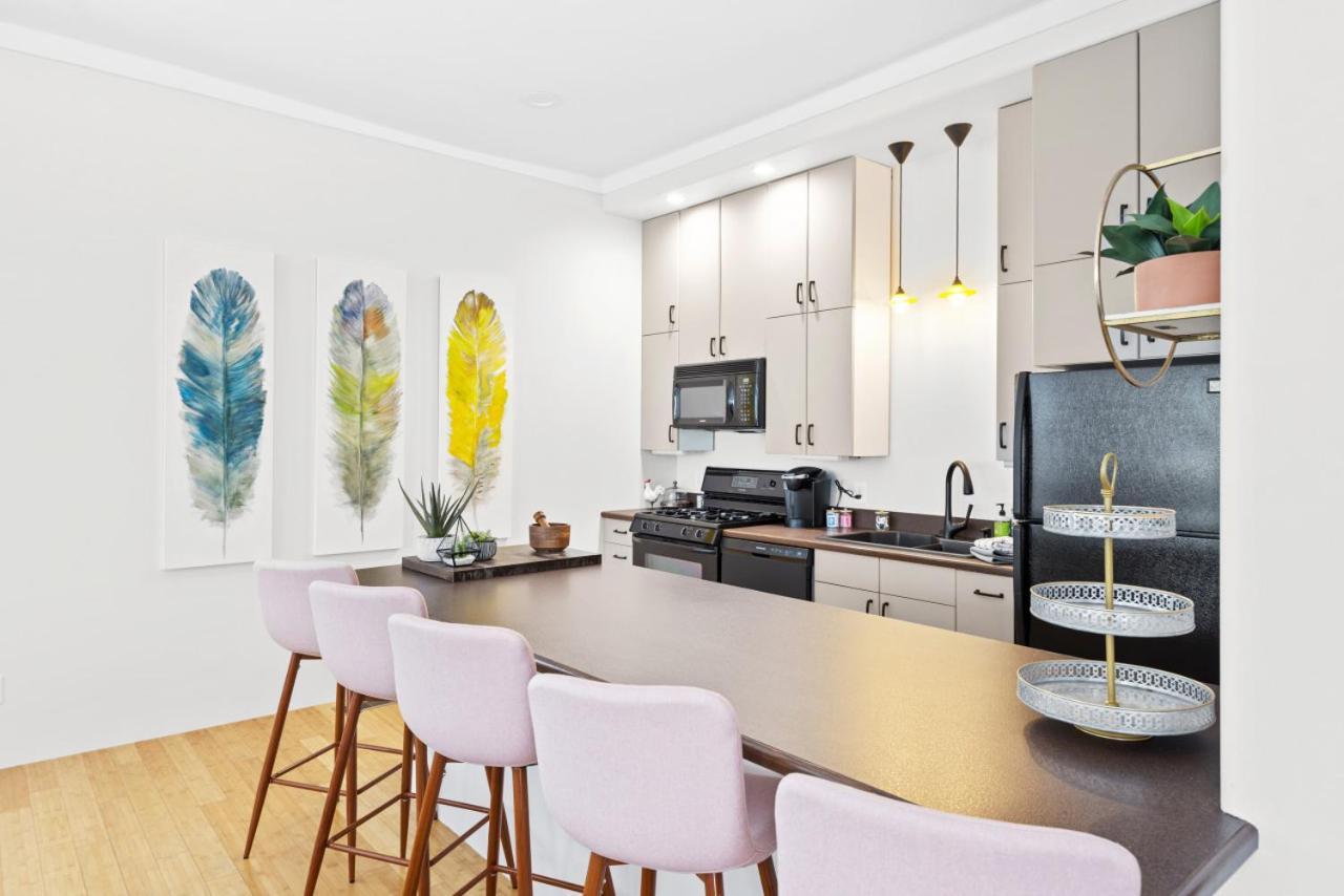115 N Main Huge 2 Bedroom Unit On Main Street Saint Charles Eksteriør billede