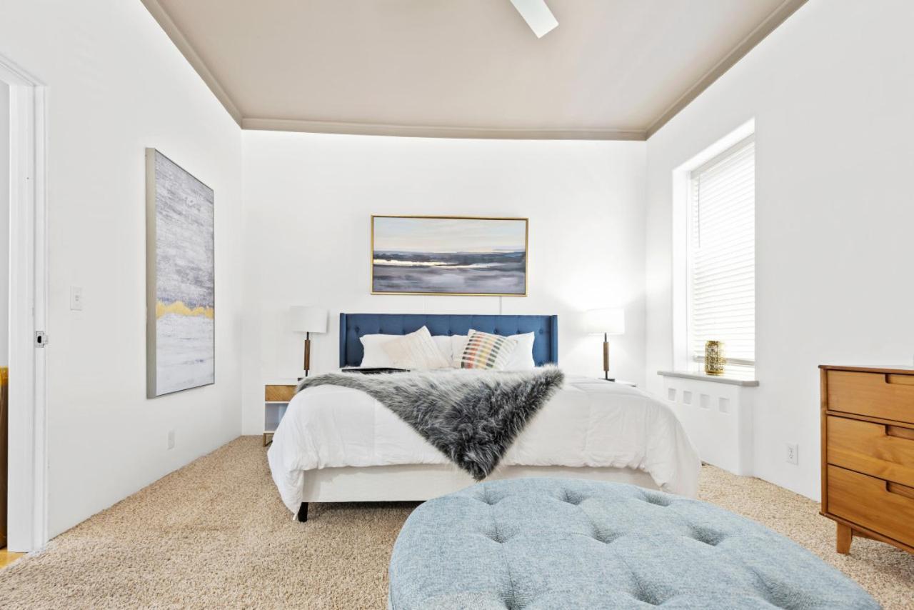 115 N Main Huge 2 Bedroom Unit On Main Street Saint Charles Eksteriør billede