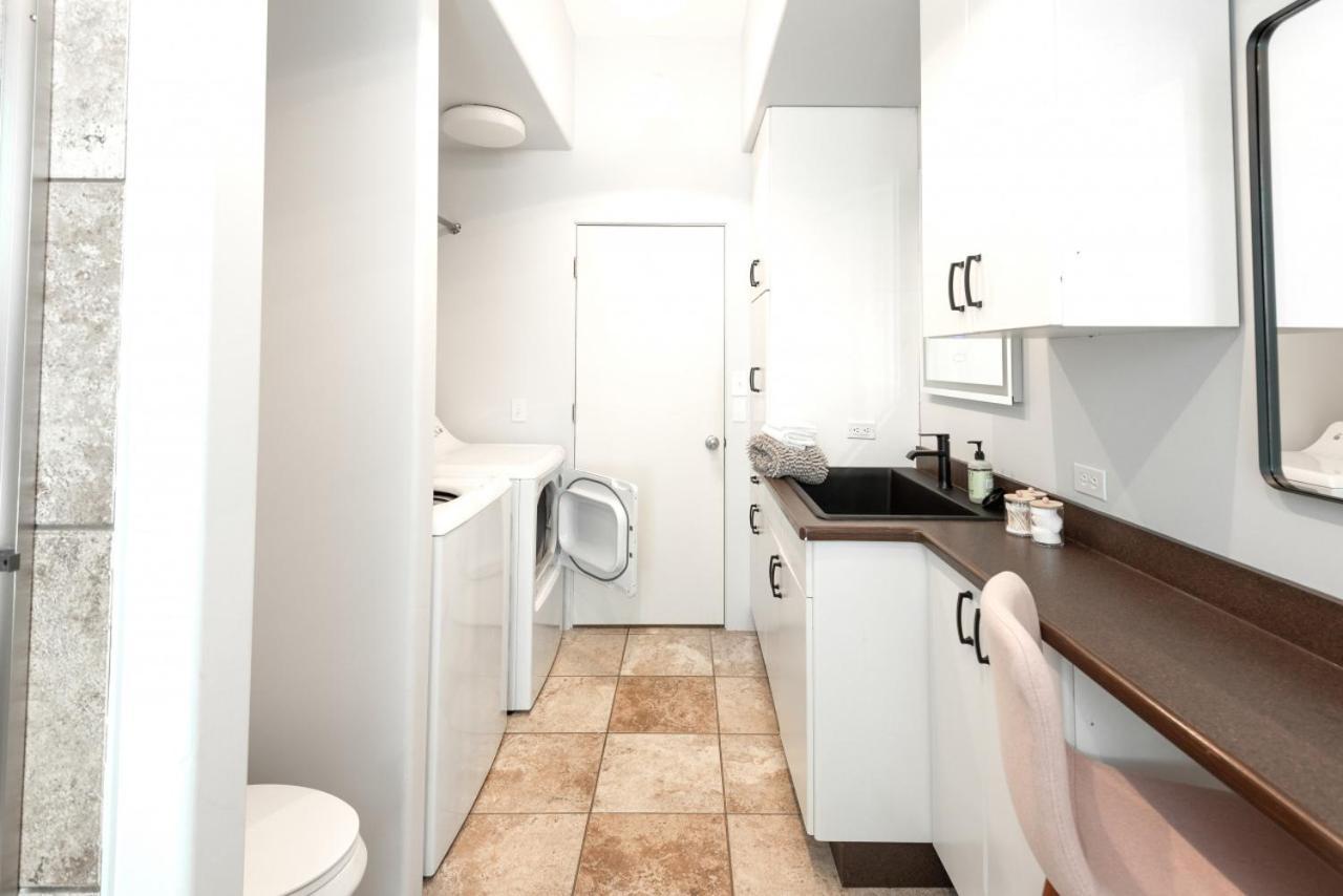 115 N Main Huge 2 Bedroom Unit On Main Street Saint Charles Eksteriør billede
